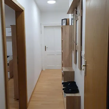 Railway Station Modern Apartamento *